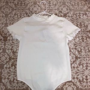 Brand new white body suit top. Size: M/L